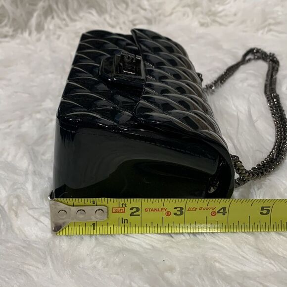 JELLY quilted look bag gunmetal chain strap crossbody/shoulder twist lock NWOT - Picture 12 of 16